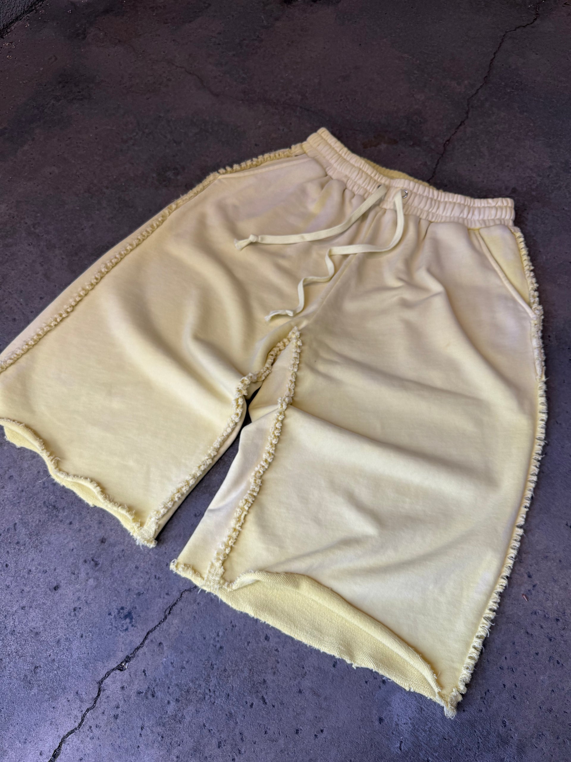 SHORTS (BUTTER YELLOW)